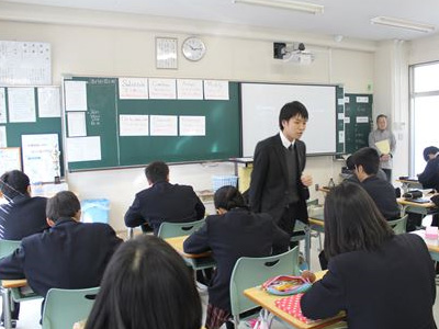 Optimal Bizの導入により情報コミュニケーションツールとしてのタブレット端末の管理とセキュリティ対策を実現した仙台城南高等学校の授業風景